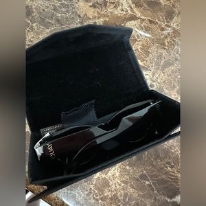 Brand New Quay Australia Sunglasses